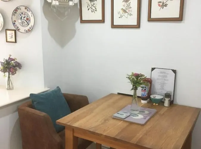 Littlebank Bed & Breakfast Settle